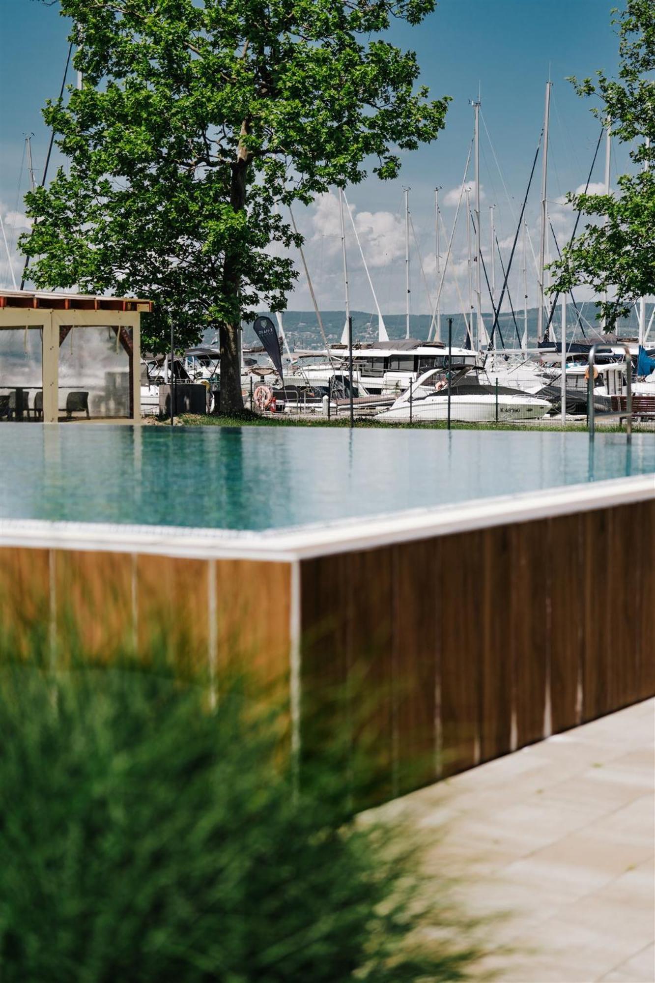Butique Apartman Grand Balatonlelle Zewnętrze zdjęcie